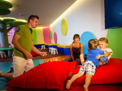Felix Karon Hotell